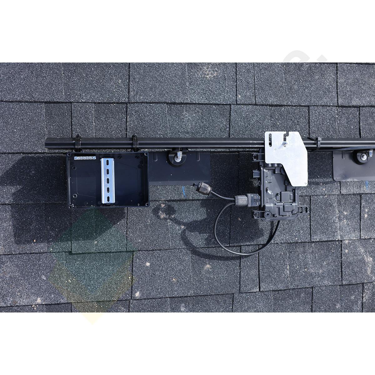 Soma@jsb EZ Solar JB-3 Rooftop PV Junction Box for Rail Mount | BayWa
